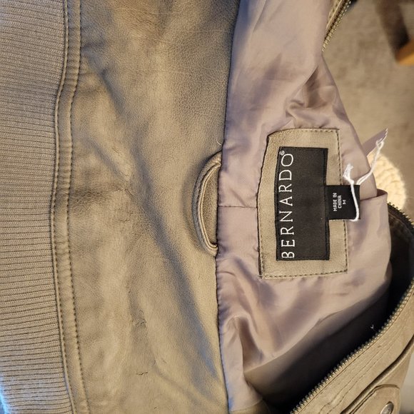 Bernardo Woman's Vegan Leather Motor Cycle/Bomber Style Jacket, Dark Tan, Size M - Picture 13 of 15